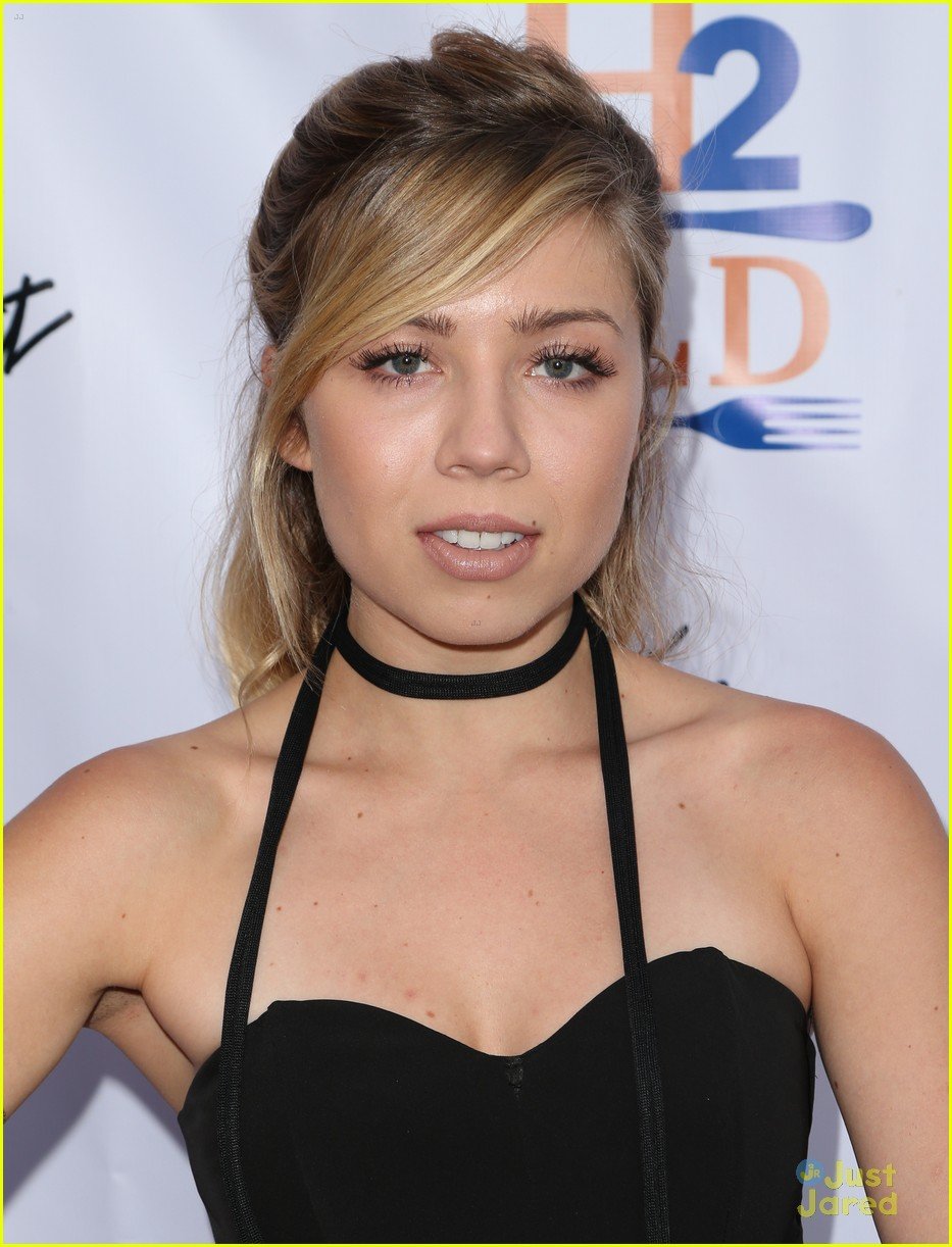 Jennette Mccurdy And Allie Gonino Step Out For Lost In America Screening Photo 986022 Photo 7583