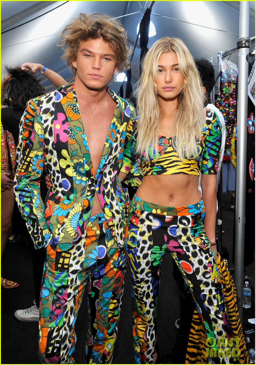 Hailey Baldwin & Jordan Barrett Wear Matching Outfits at Moschino Show ...