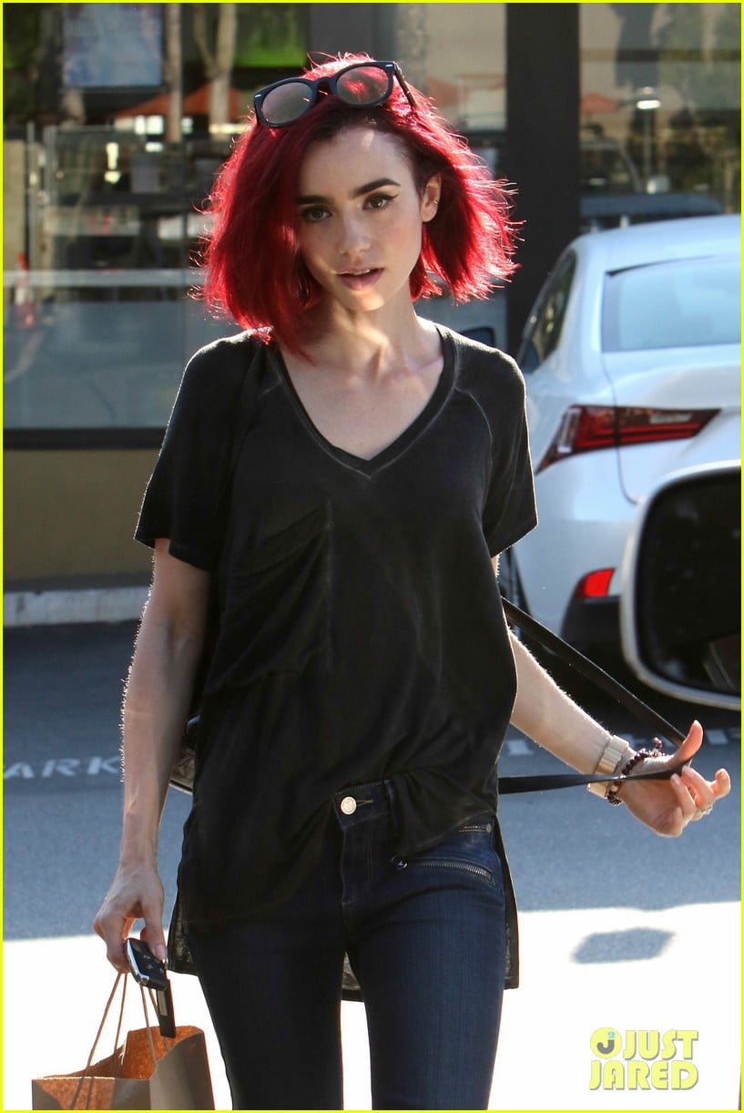 Lily Collins Goes Red - See Her New Hair Color!: Photo 986970 | Lily Collins  Pictures | Just Jared Jr.