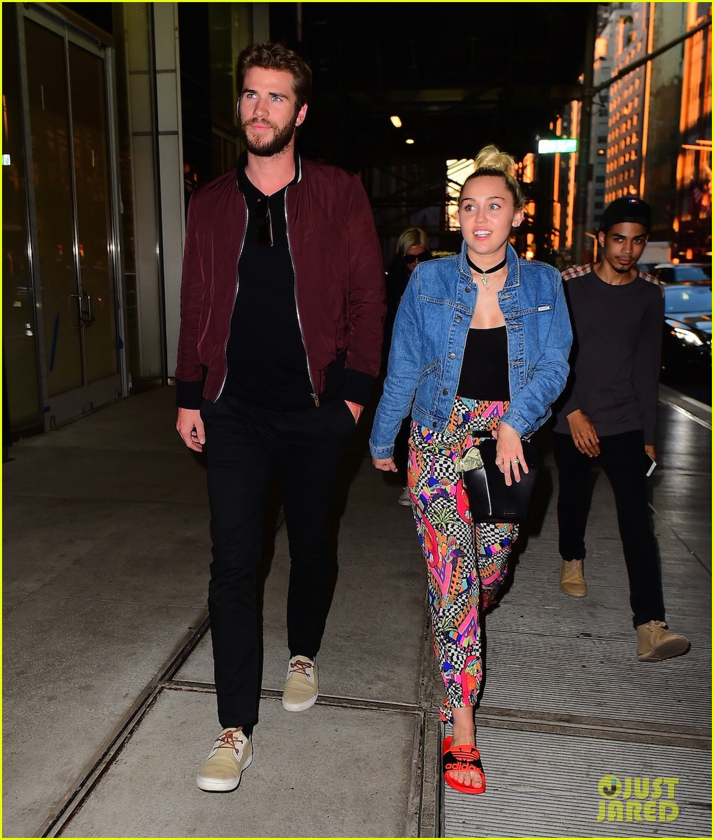 Miley Cyrus Holds Hands With Liam Hemsworth on Date Night | Photo ...