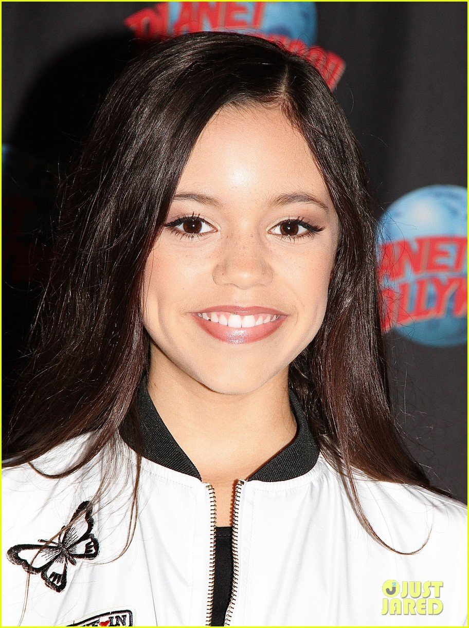 Full Sized Photo Of Jenna Ortega Planet Hollywood Nyc 01 Jenna Ortega Has A Blast At Planet 1984