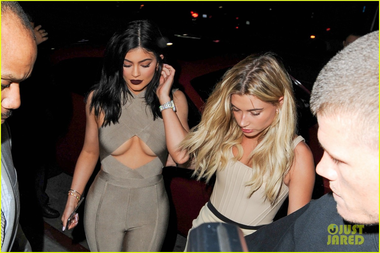 Full Sized Photo Of Kylie Jenner Flashes Underboob In Revealing Jumpsuit 19 Kylie Jenner Wears 