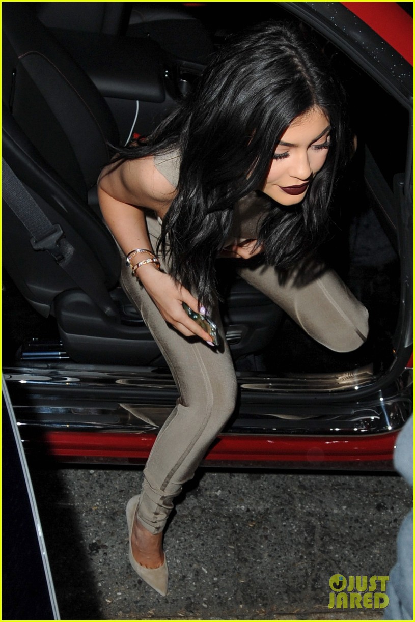 Kylie Jenner Wears Revealing Bandage Jumpsuit For Nice Guy Night Out Photo 979436 Photo 
