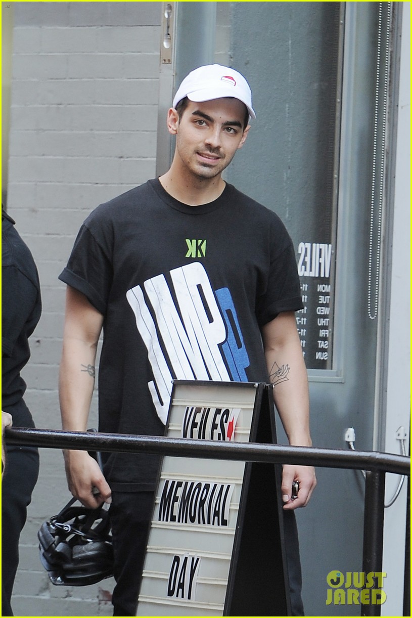 Full Sized Photo of joe jonas and eileen kelly bike 13 | Joe Jonas ...