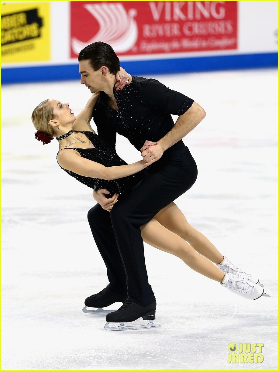 Figure Skating Duo Alexa Scimeca & Chris Knierim Get Married! | Photo
