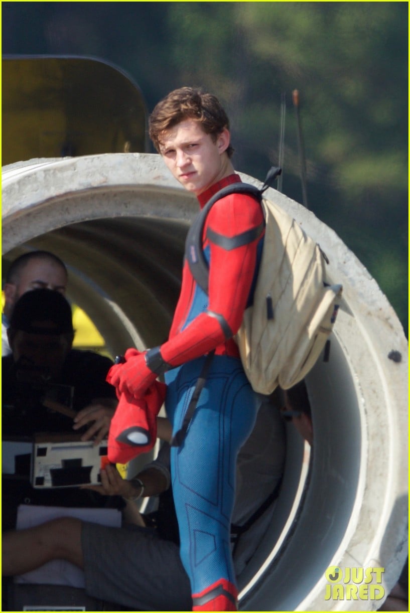 Full Sized Photo Of Tom Holland Spider Man Costume First Look Set 01 Tom Holland Looks Hot In 8626