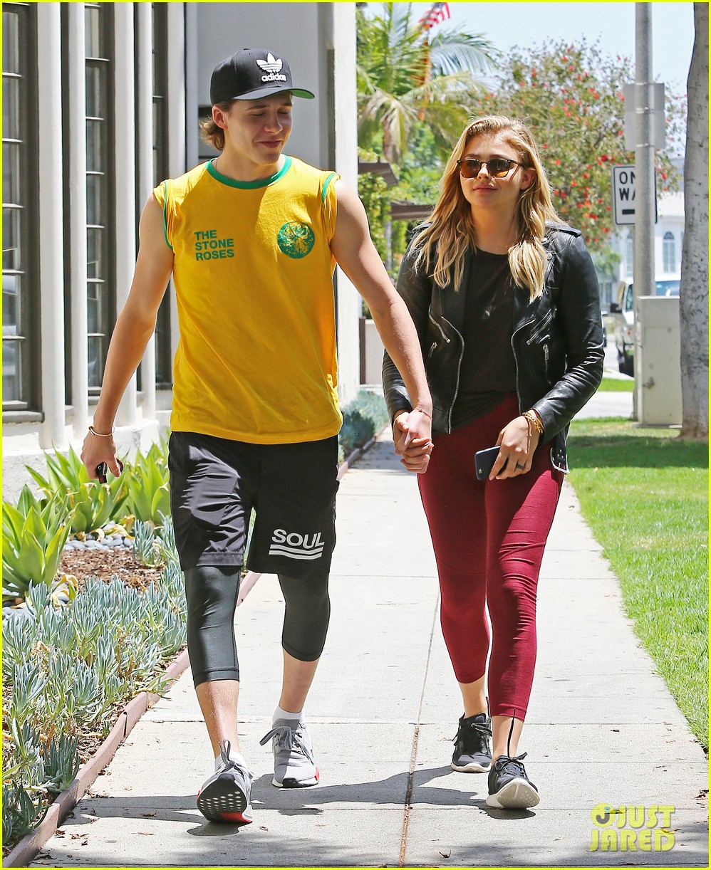 Brooklyn Beckham & Chloe Moretz PDA Photos: See Their Cutest