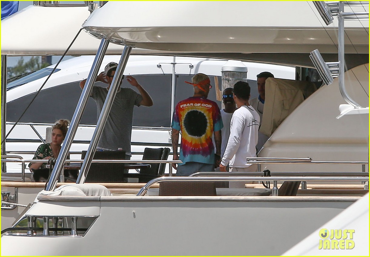 Full Sized Photo of justin bieber hangs with ashley benson on fourth of