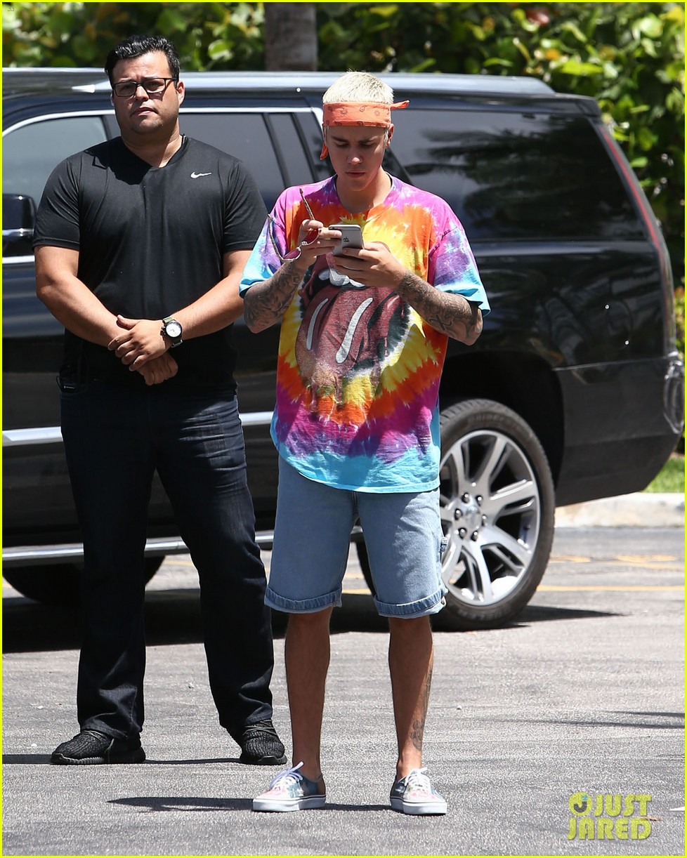 Full Sized Photo of justin bieber hangs with ashley benson on fourth of