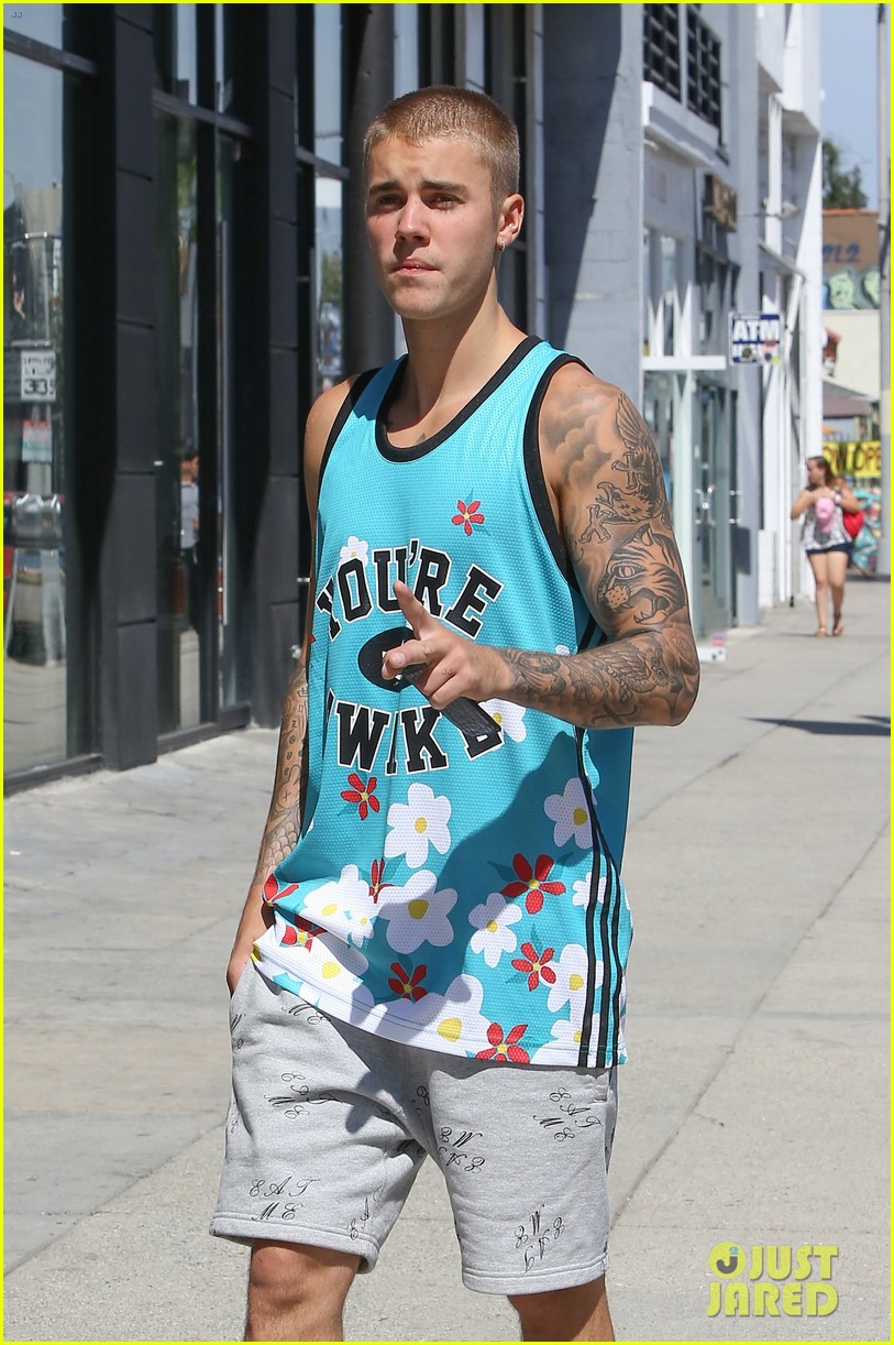 Full Sized Photo of justin bieber lunch ralphs west hollywood 17 ...