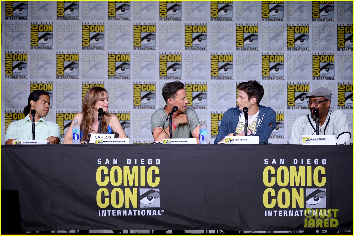 flash comic con panel danielle ring season 3 trailer premiere 35