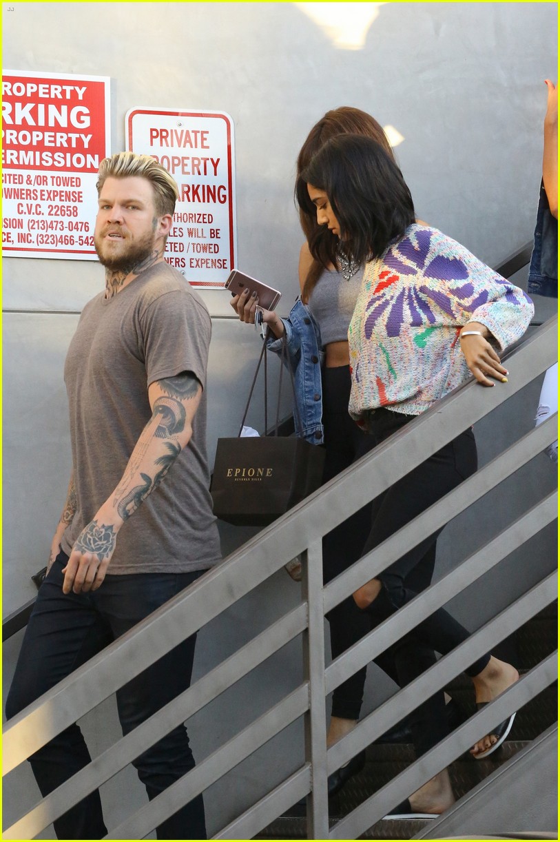 Selena Gomez Gets Her Hair Done with Lea Michele! | Photo 995728 ...