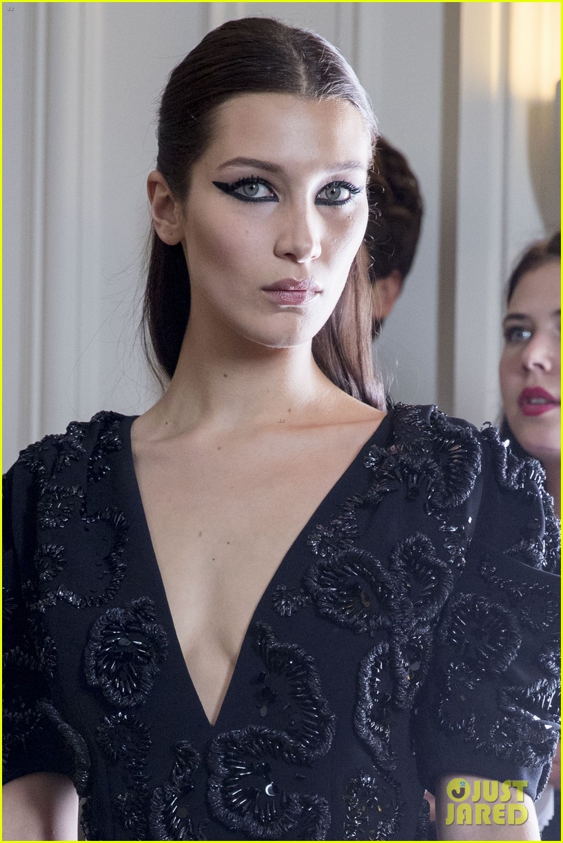 Bella Hadid Wears Couture for Dior's Paris Show! | Photo 991553 - Photo