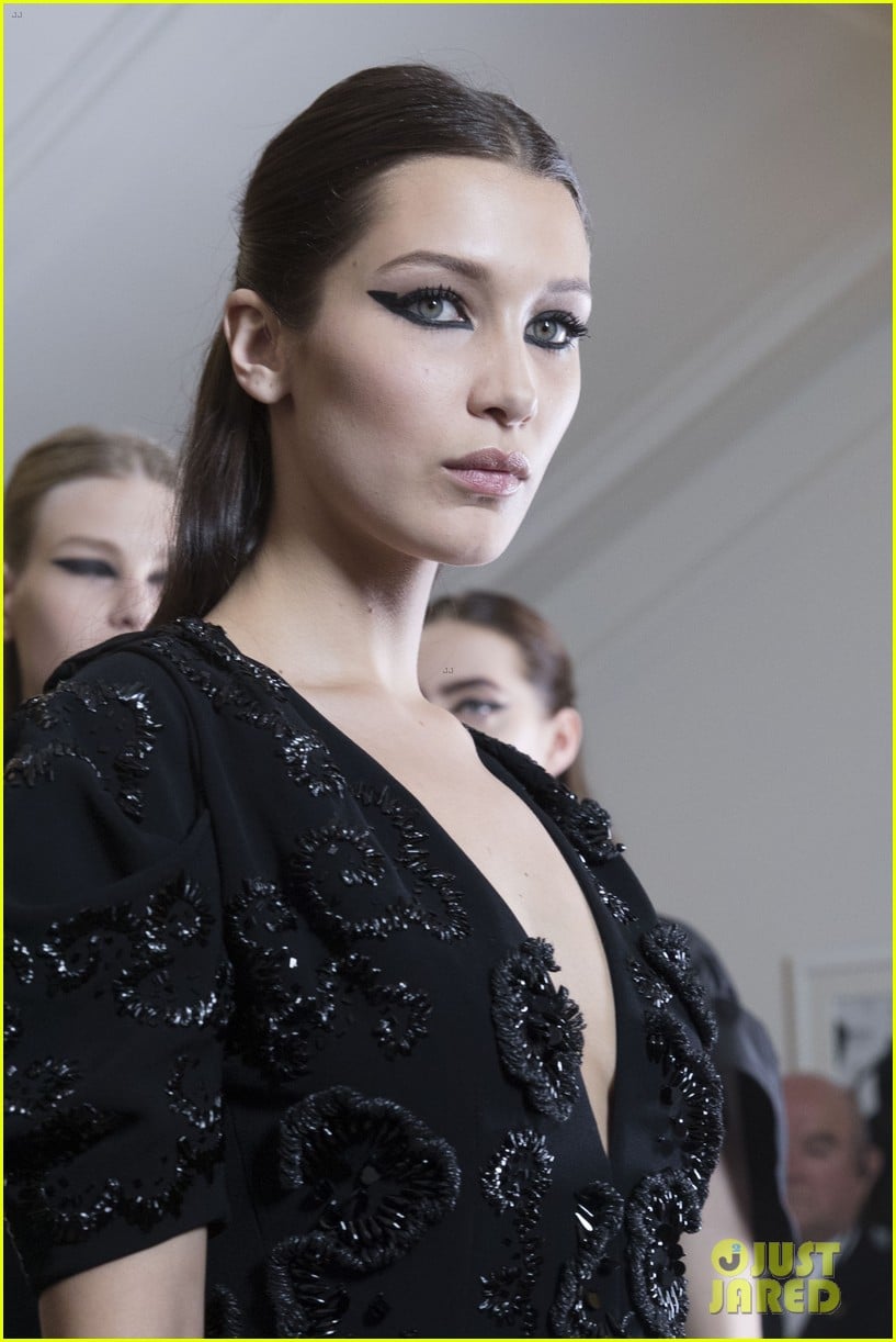 Bella Hadid Wears Couture for Dior's Paris Show! | Photo 991555 - Photo ...