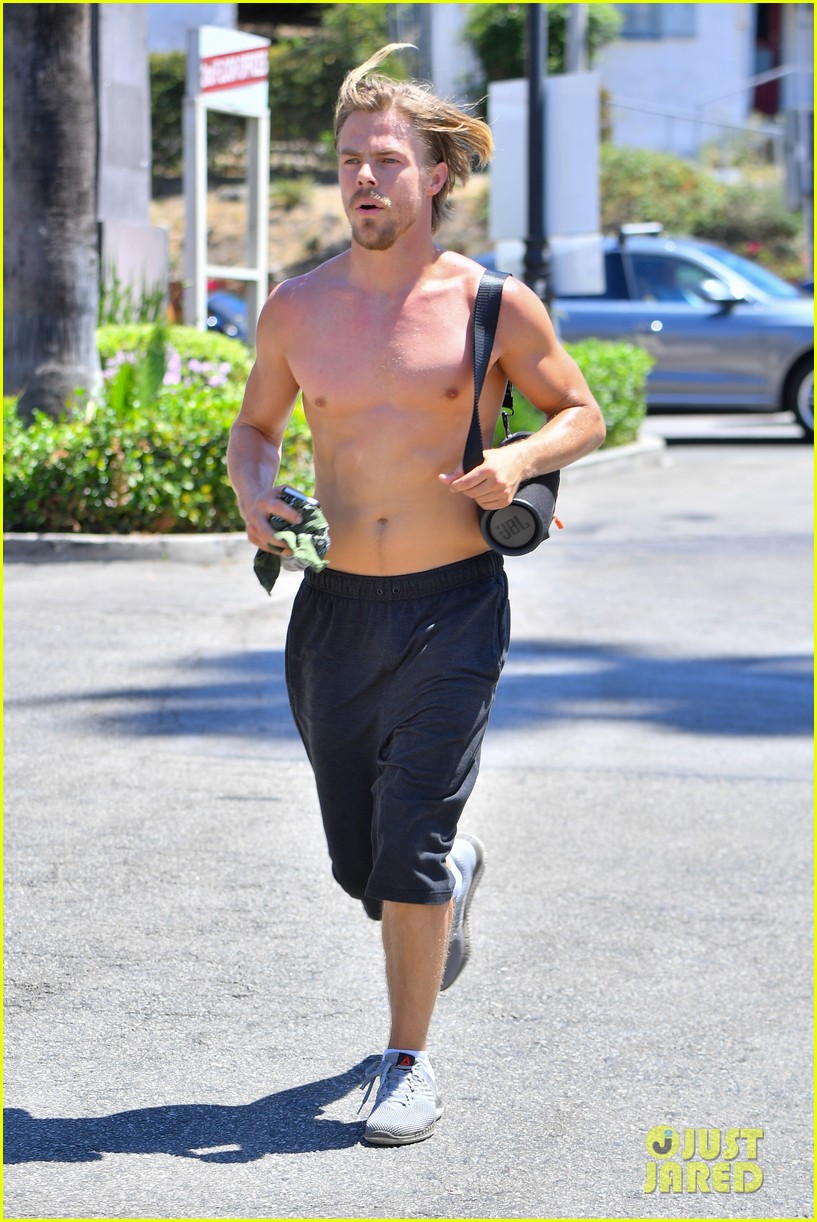 Derek Hough And Sister Julianne Lead Moveinteractive Run In Los Angeles Photo 993979 Photo 