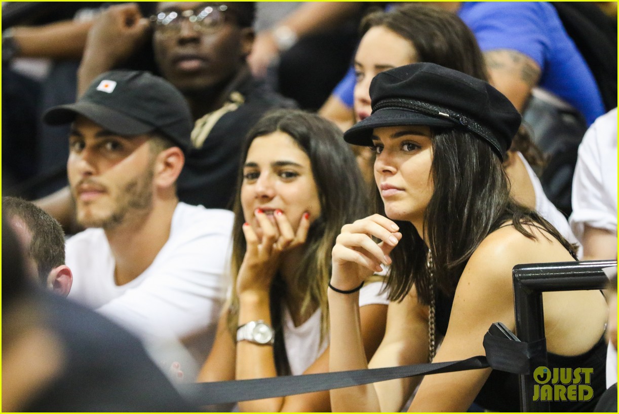 kendall jenner nike jordan