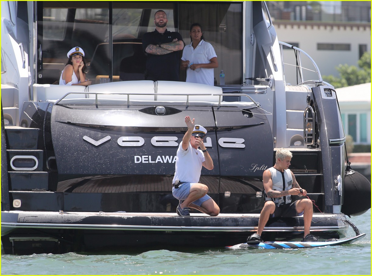 does justin bieber have a yacht