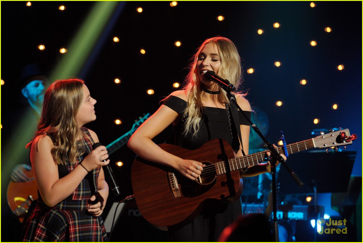 Lennon and Maisy Salute Music City at Skyville Live Event | Photo ...