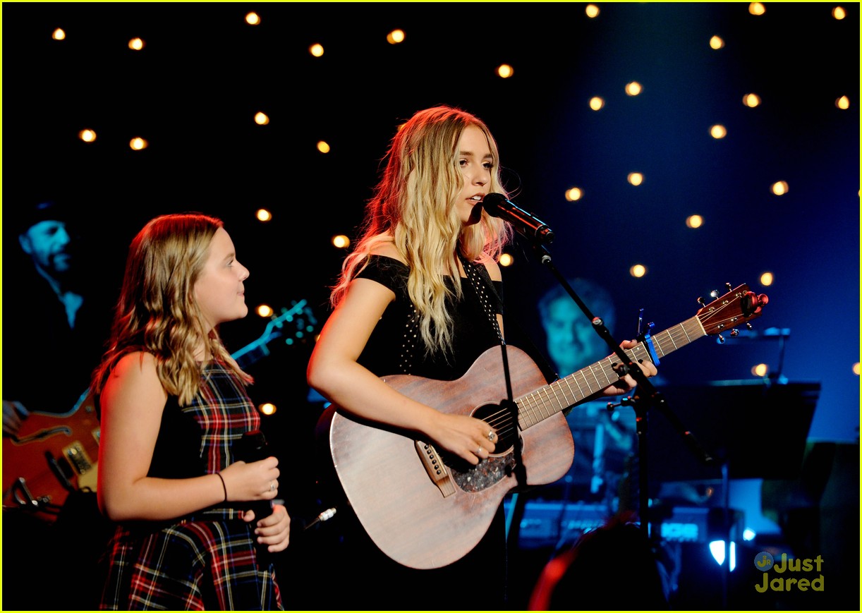 Lennon and Maisy Salute Music City at Skyville Live Event | Photo ...