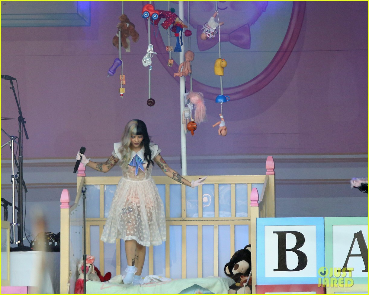 Full Sized Photo of melanie martinez pity party jimmy kimmel 03 ...