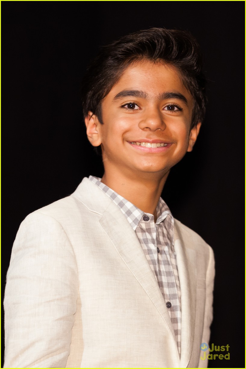 Full Sized Photo of neel sethi jungle book premiere tokyo japan 06 ...