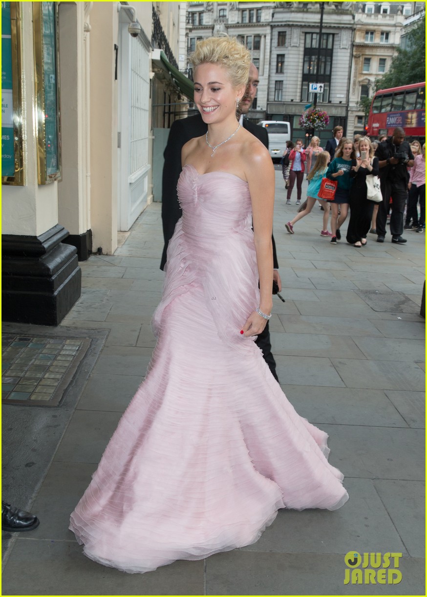 Full Sized Photo of pixie lott breakfast at tiffanys press night 08
