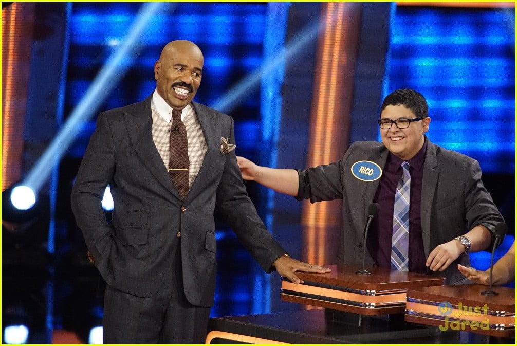 Rico & Raini Rodriguez Play Celebrity Family Feud with Brothers & Dad ...