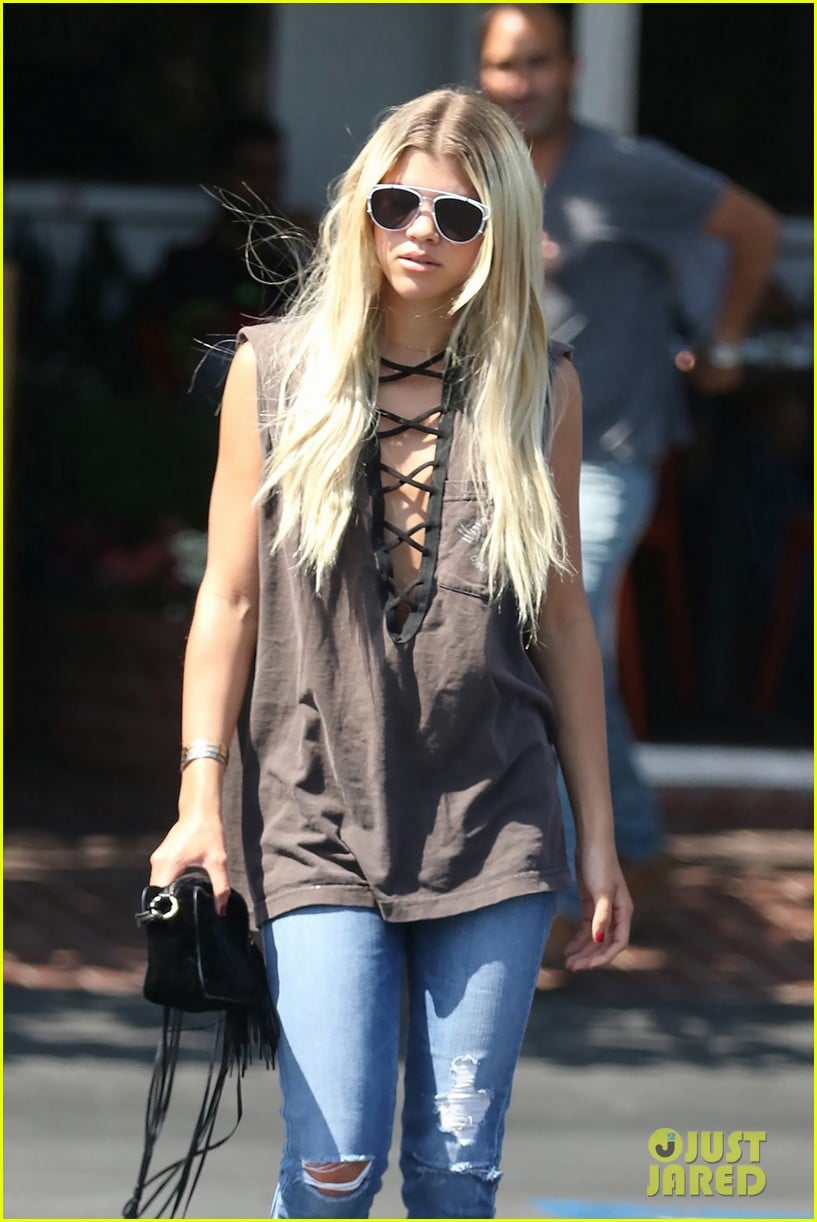 Full Sized Photo of sofia richie grabs launch at mauros cafe 04 | Sofia