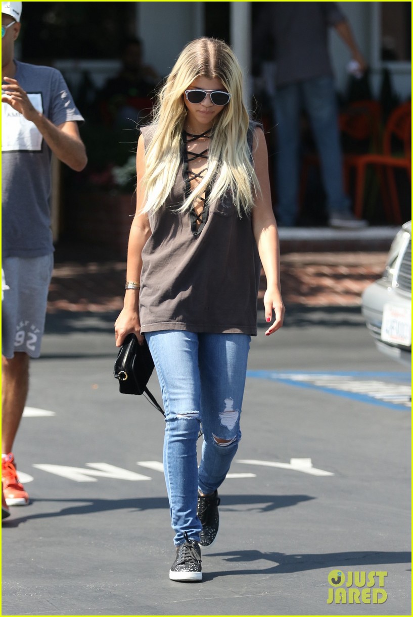 Full Sized Photo of sofia richie grabs launch at mauros cafe 05 | Sofia