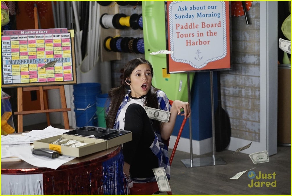 Ronni Hawk Becomes A Queen & Rachel Platten Performs on &lsquo;Stuck In The