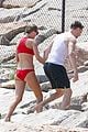 taylor swift tom hiddleston hug hold hands pre july 4th party 01