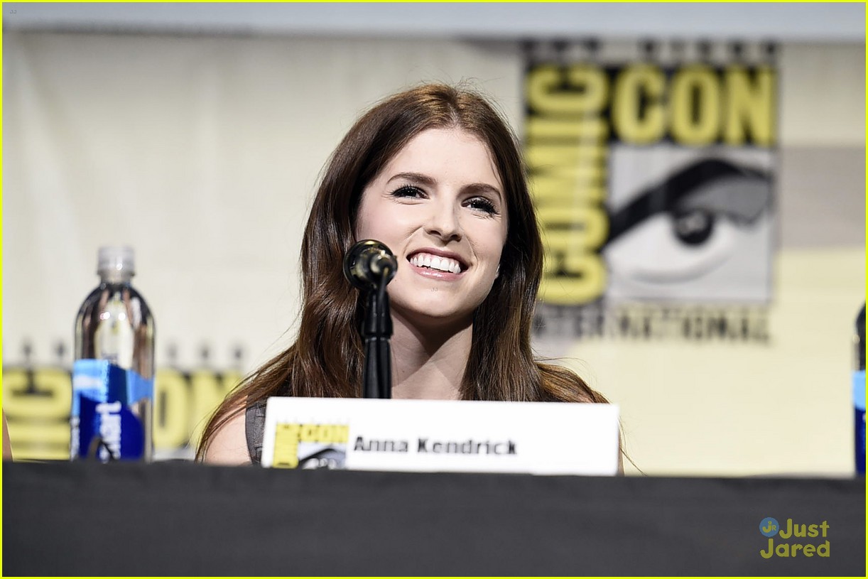 Anna Kendrick Debuts New 'Trolls' Clip at Comic-Con 2016 - Watch Here ...