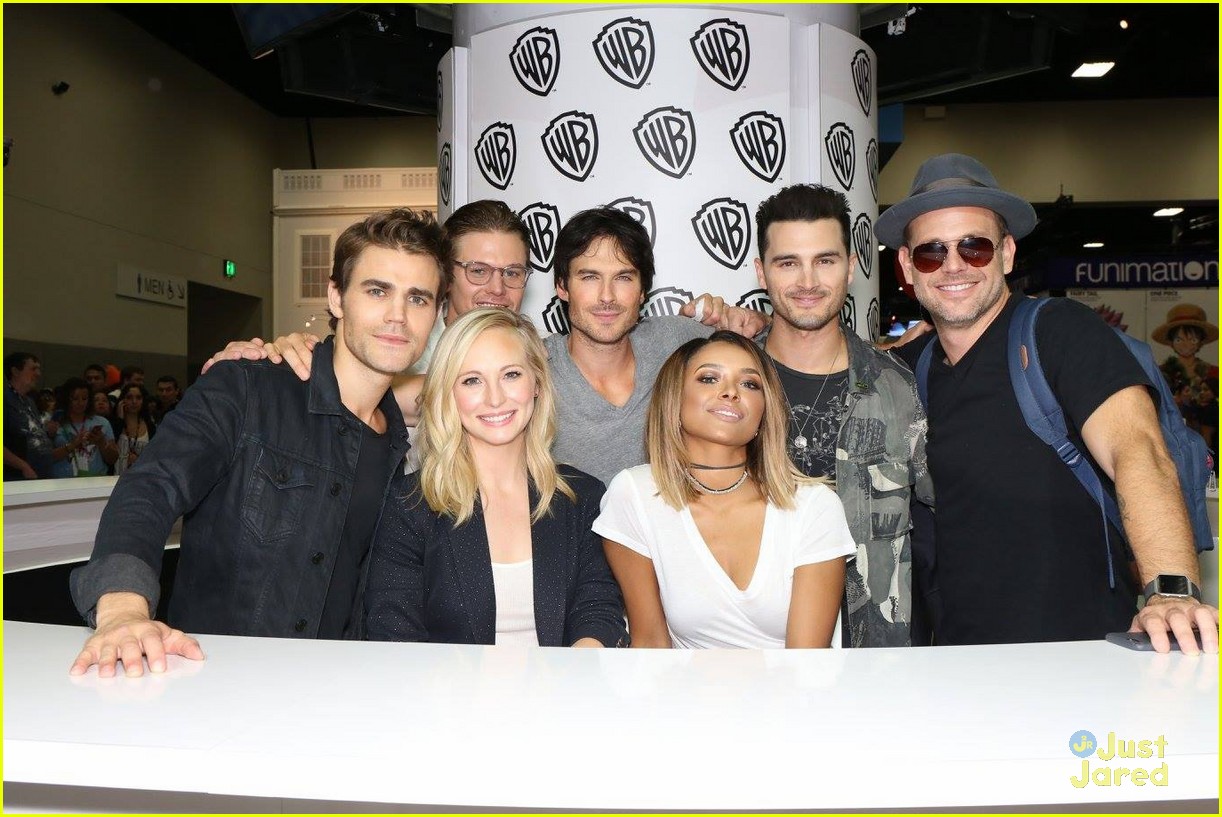 loop Standard forudsætning Kat Graham & Candice King Hit Signing Booth After Revealing Character's  Stories for 'Vampire Diaries' Season 8: Photo 1000281 | 2016 Comic-Con,  2016 san diego comic con, Candice King, Ian Somerhalder, Kat