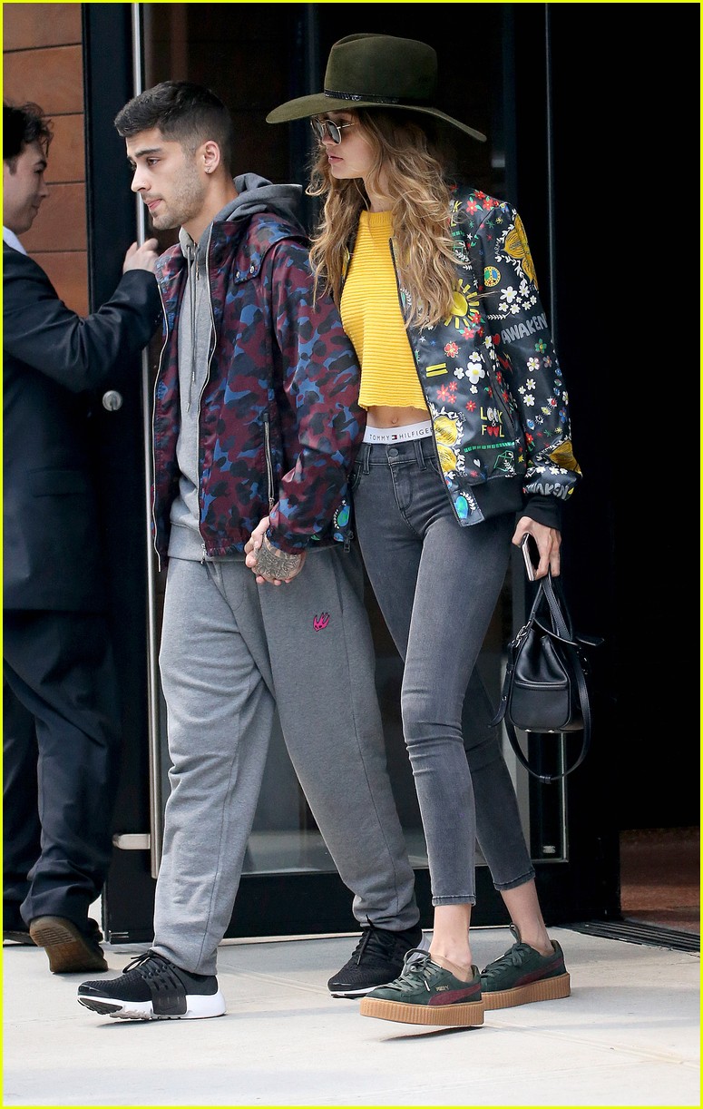 Gigi Hadid And Zayn Malik Spend The Day Together In Nyc Photo 992501 Photo Gallery Just 