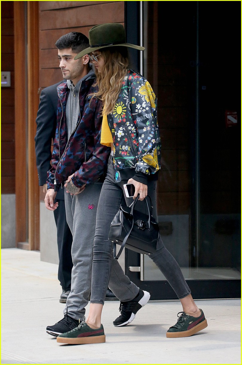 Gigi Hadid & Zayn Malik Spend the Day Together in NYC | Photo 992507 ...
