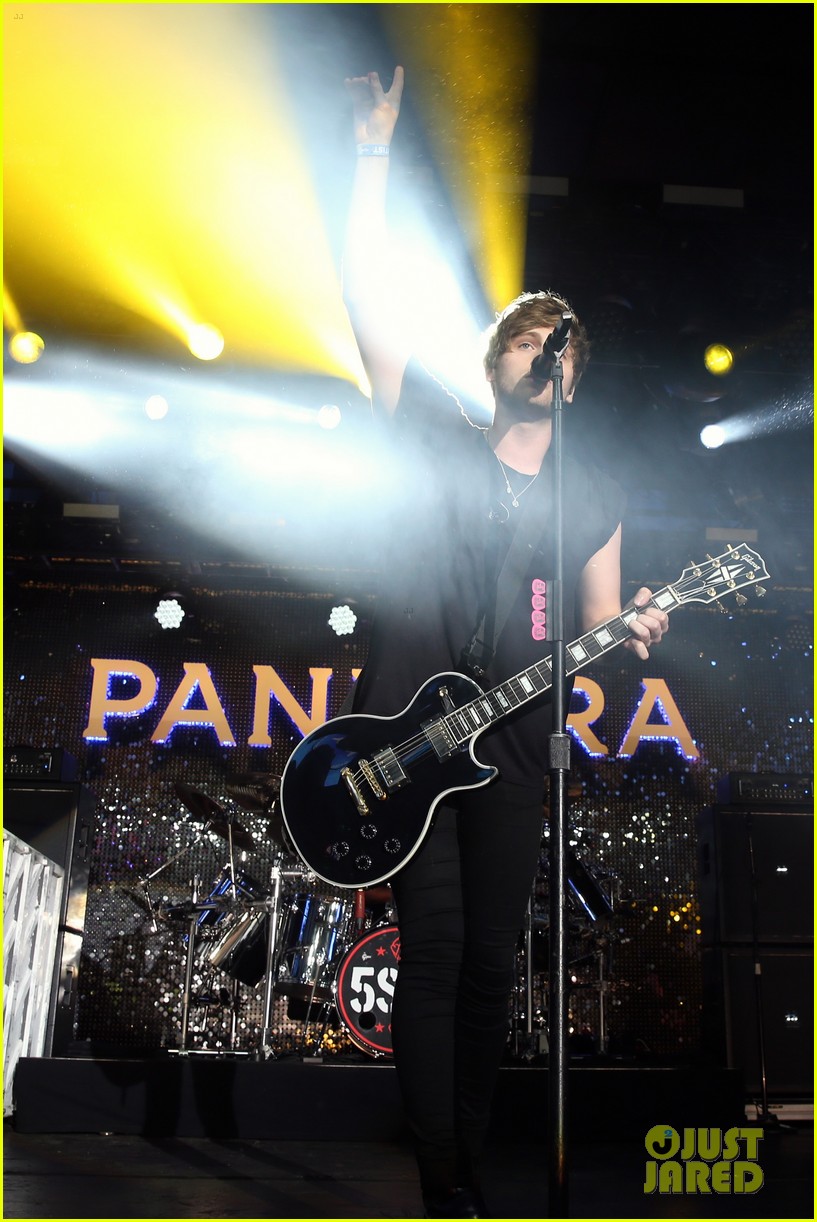 5 Seconds Of Summer And Daya Celebrate Summer At Pandoras Summer Crush Concert With Fergie 3094