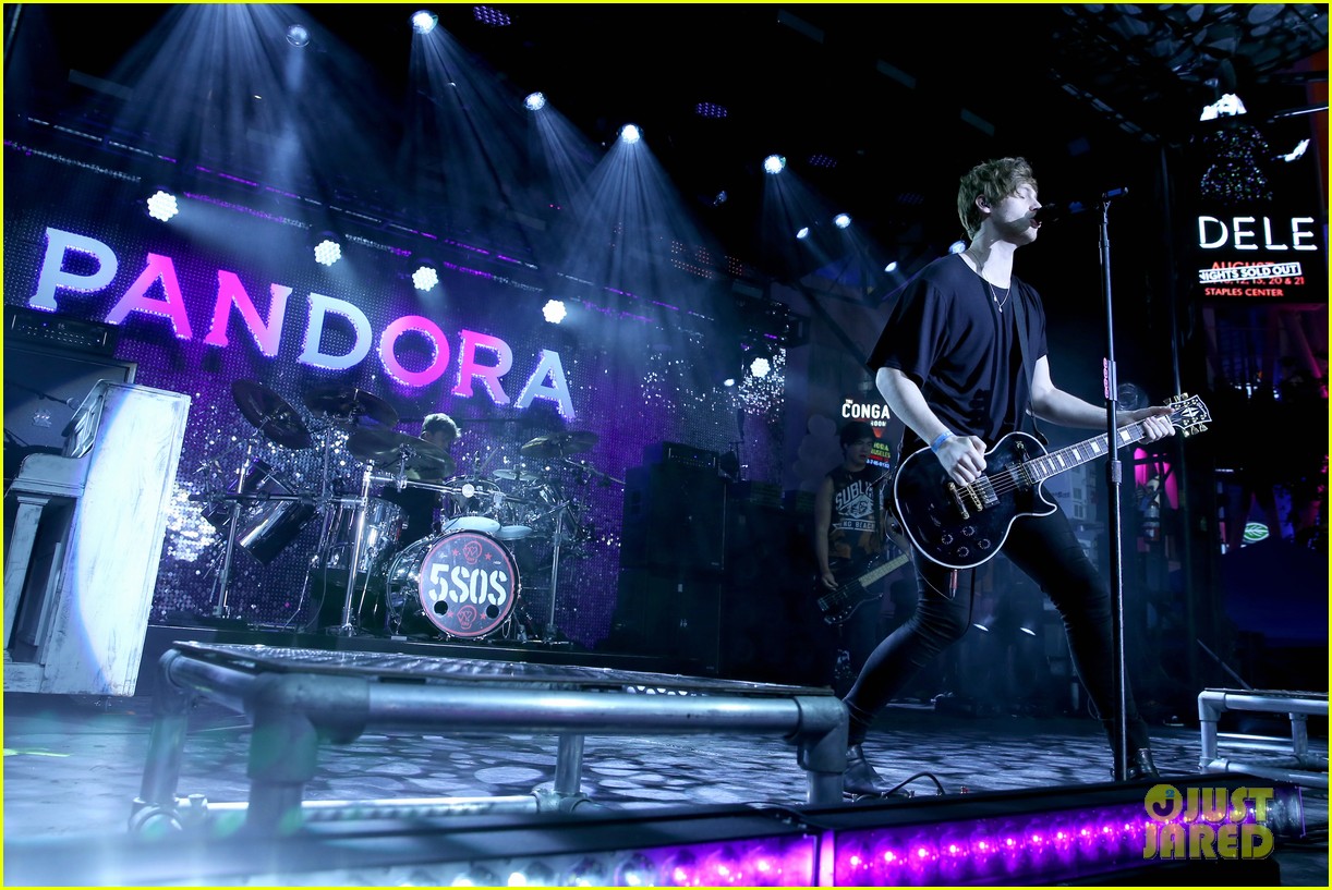 5 Seconds Of Summer And Daya Celebrate Summer At Pandoras Summer Crush Concert With Fergie 9556