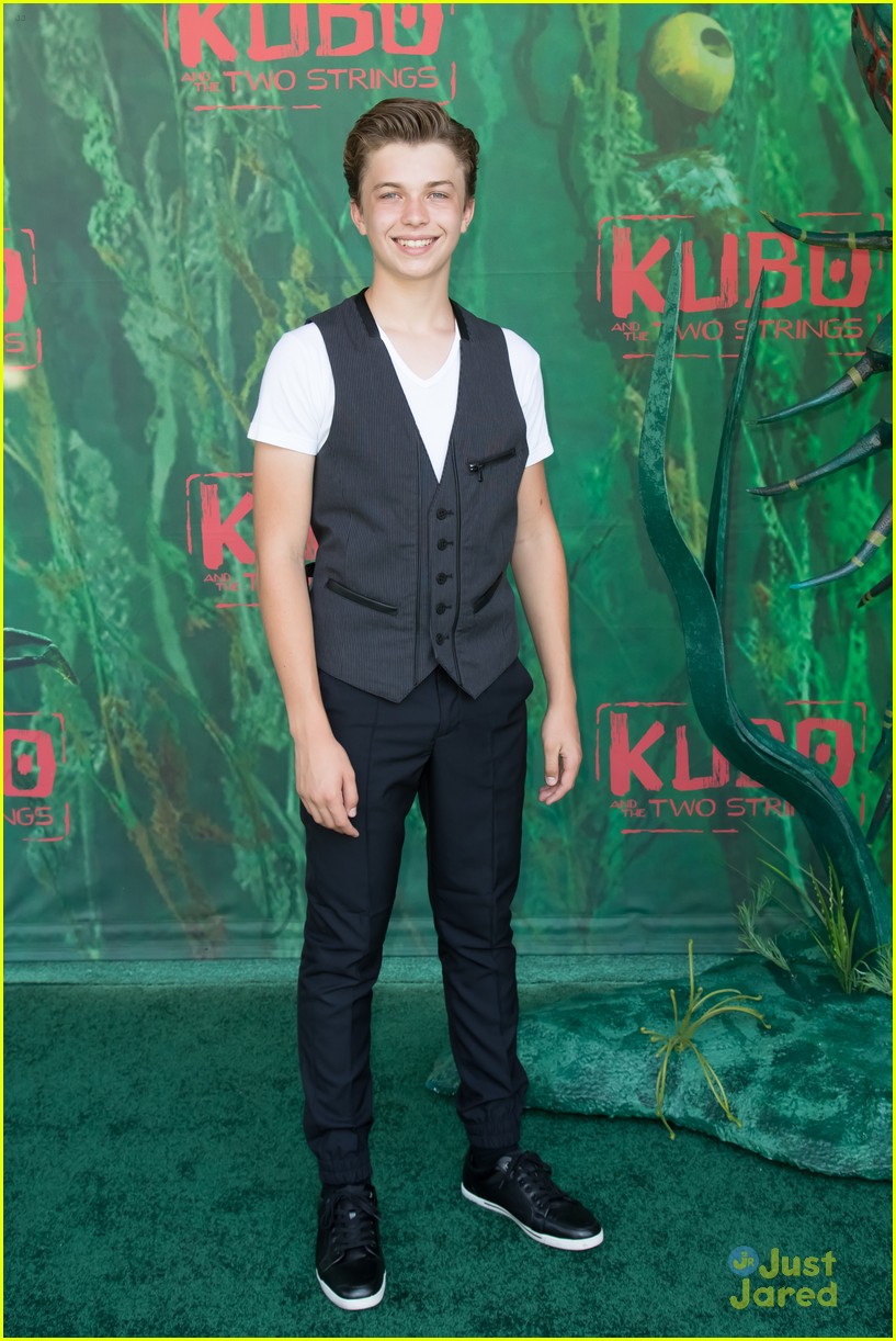 Full Sized Photo Of Art Parkinson Talks Kubo Aol Build Madisyn Rio Etc Premiere 17 Art Parkinson Talks Kubo The Two Strings At Aol Build Just Jared Jr