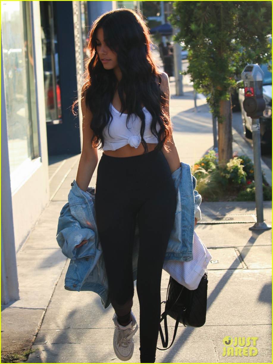 Madison Beer Shares New Music - With Her Dog! | Photo 1010635 - Photo ...