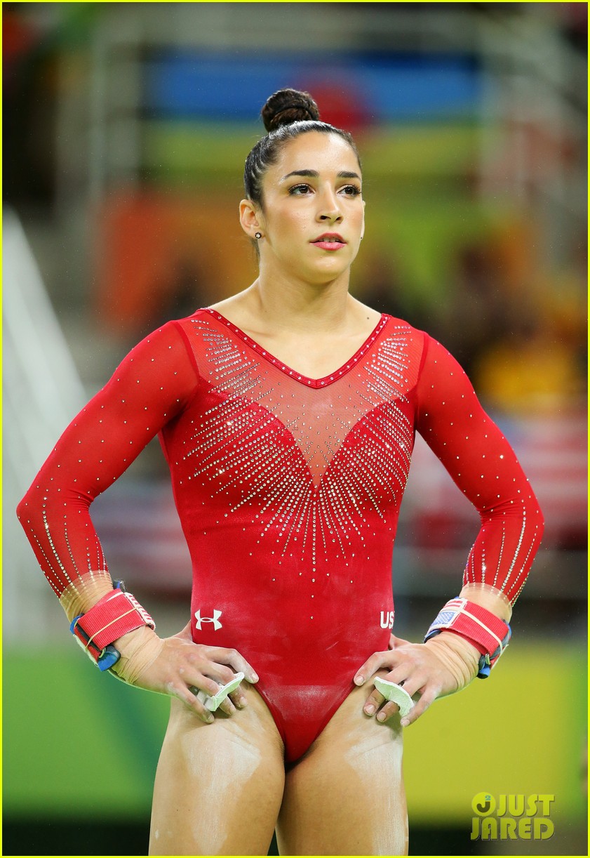 Simone Biles & Aly Raisman's Floor Exercises Need to Be Seen! (Video