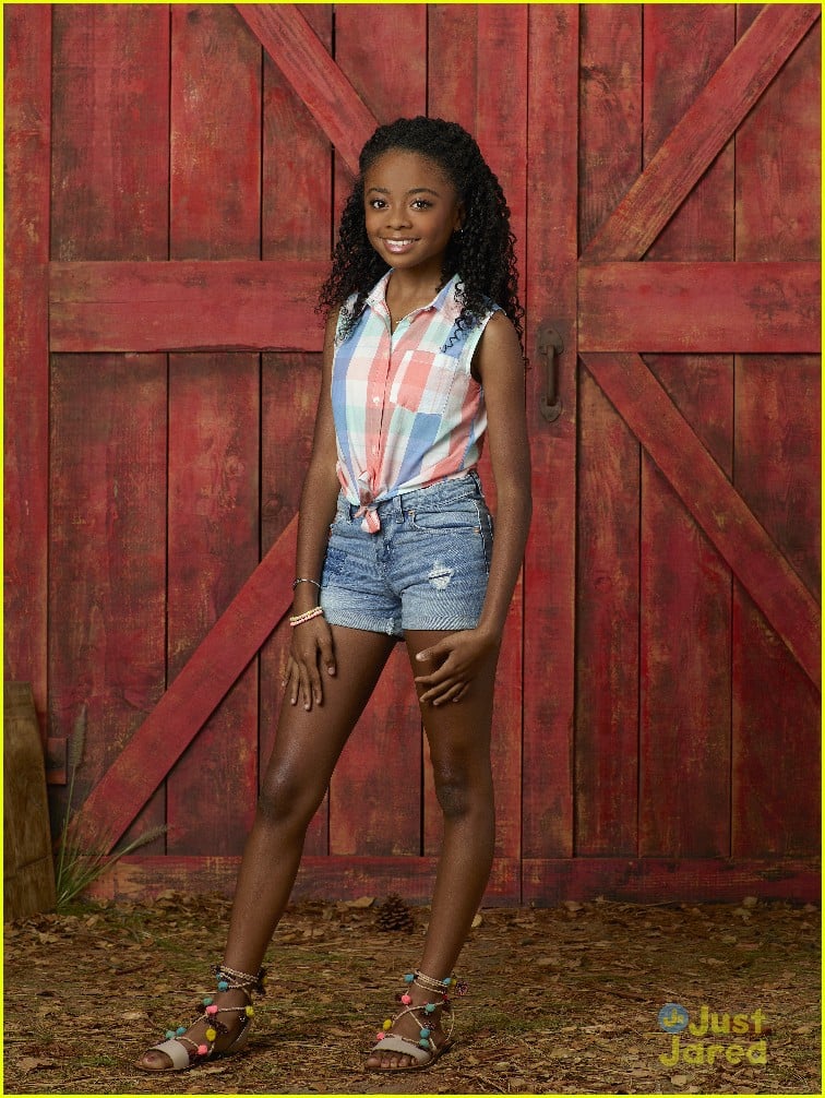 Peyton List & Skai Jackson Dish on 'Bunk'D' Season 2 in Exclusive Clip