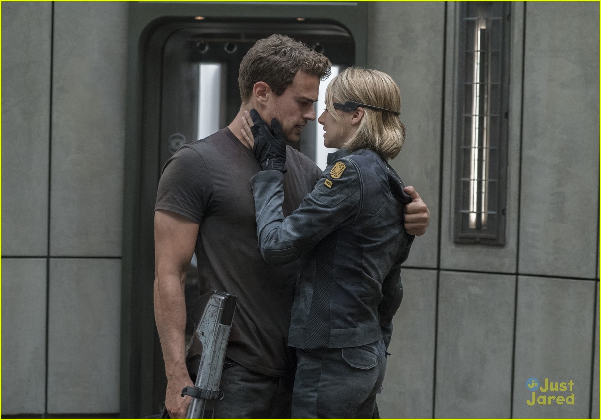 divergent future miles teller starz plans 05