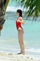 kylie jenner celebrates 19th birthday at beach with tyga kendall more 19