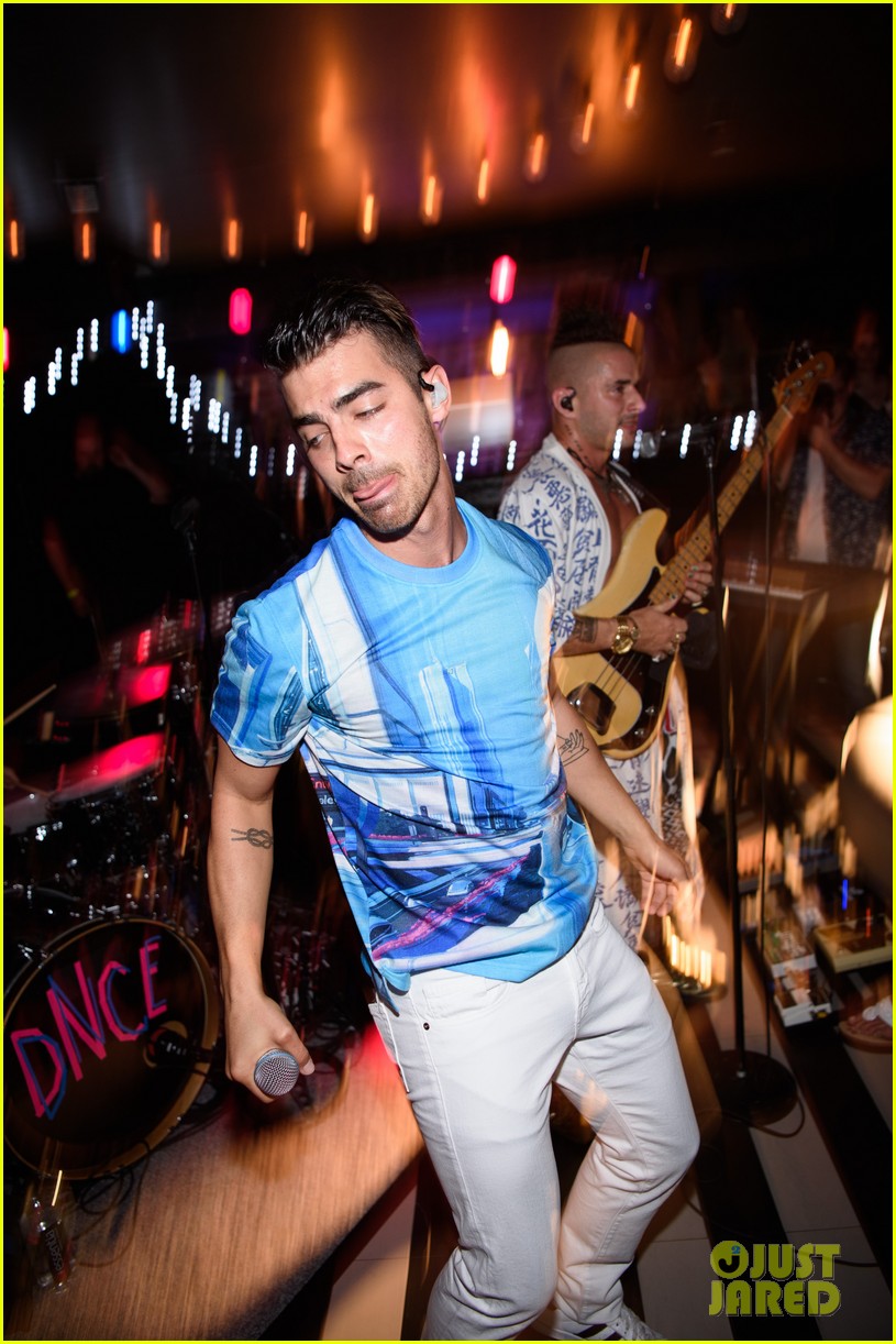 Full Sized Photo of joe jonas dnce celebrate one year anniversary 29 Joe Jonas & DNCE