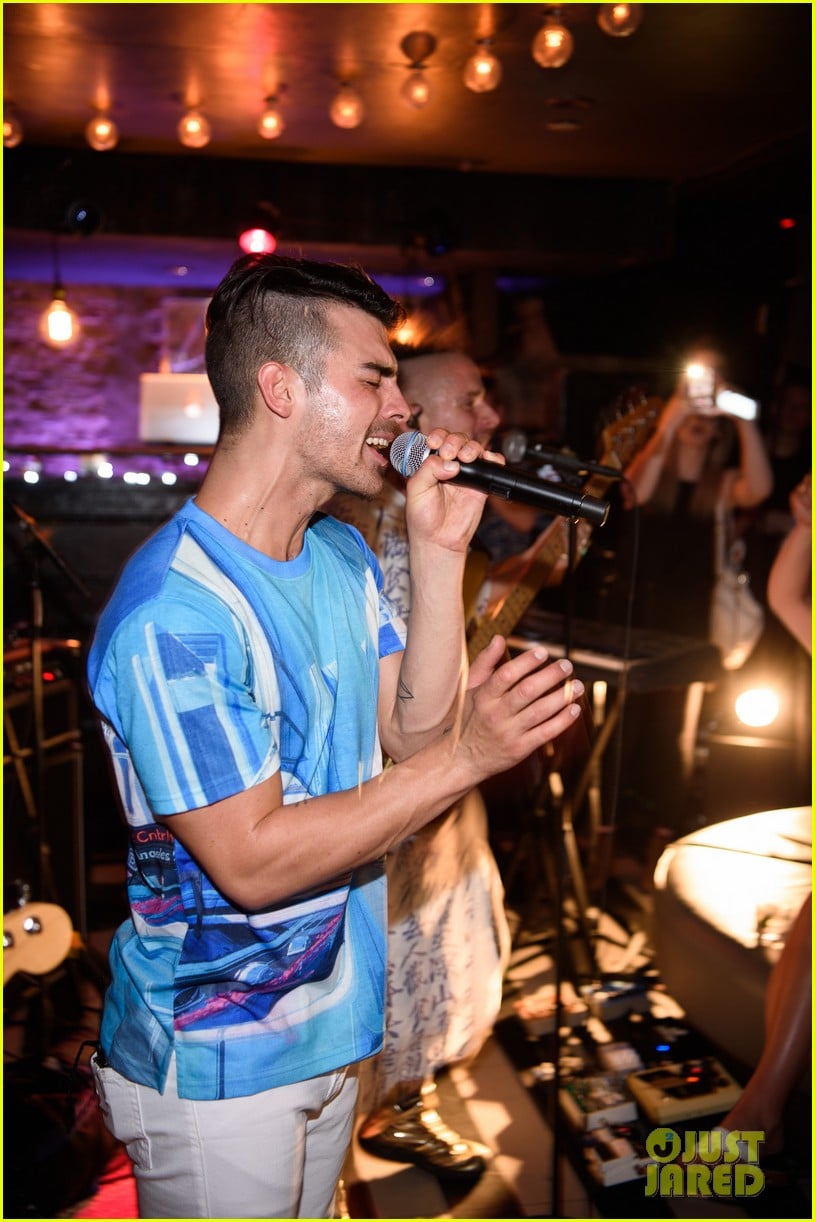 Joe Jonas & DNCE Celebrate One Year Anniversary As a Band! Photo