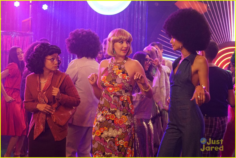 Full Sized Photo of kc undercover bad cleo brown 70s episode stills 01 ...