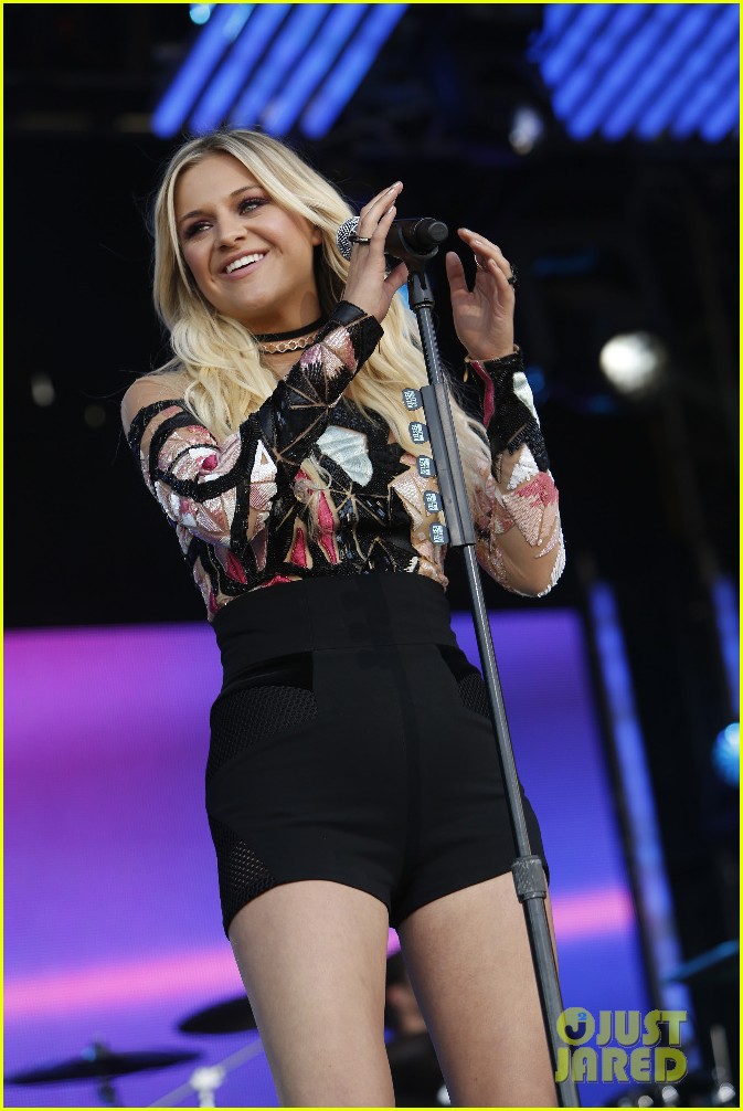 Full Sized Photo of kelsea ballerini jimmy kimmel live performance 04