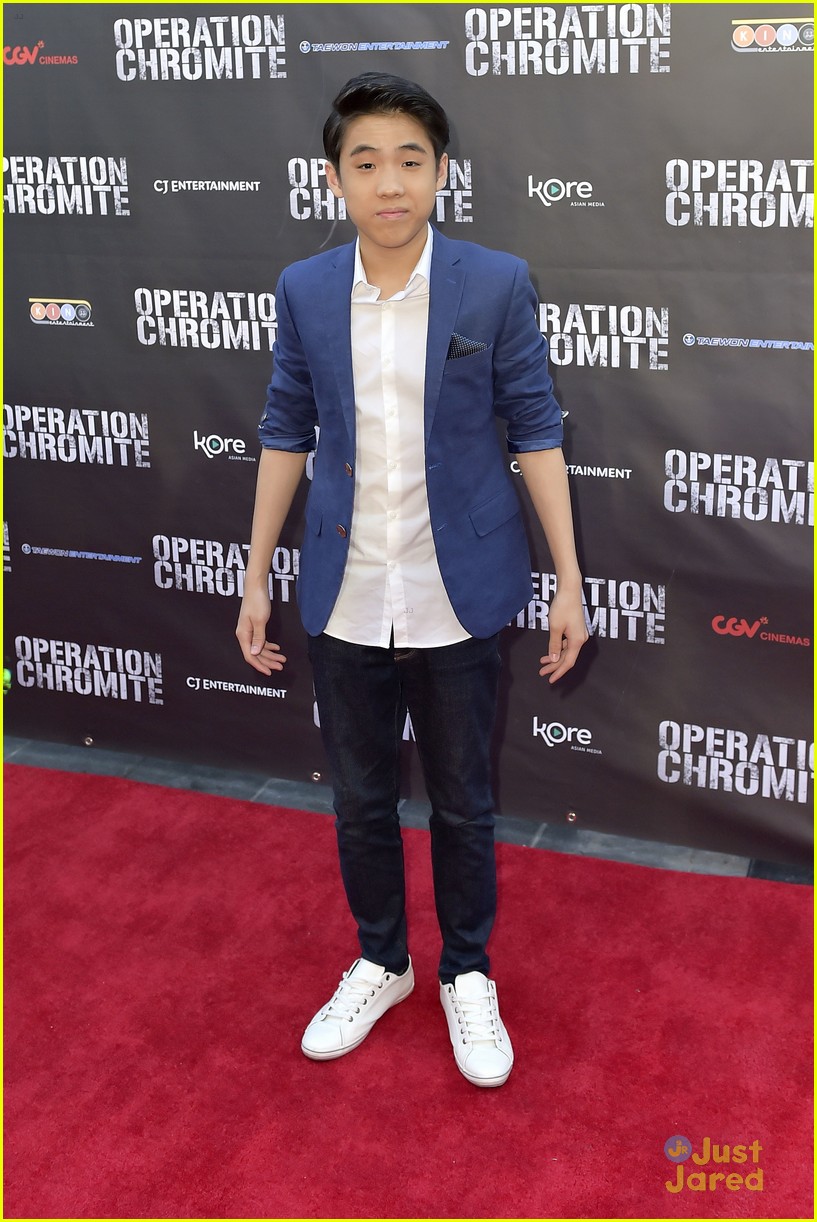 Nick Stars Megan Lee Lance Lim Step Out For Operation Chromite Premiere Photo Lance Lim Megan Lee Travis Atreo Pictures Just Jared Jr