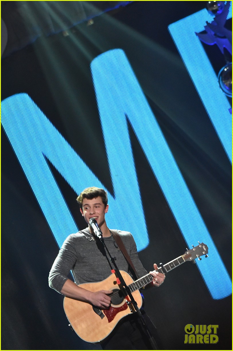 Full Sized Photo of shawn mendes celebrates 18th birthday 01 Shawn