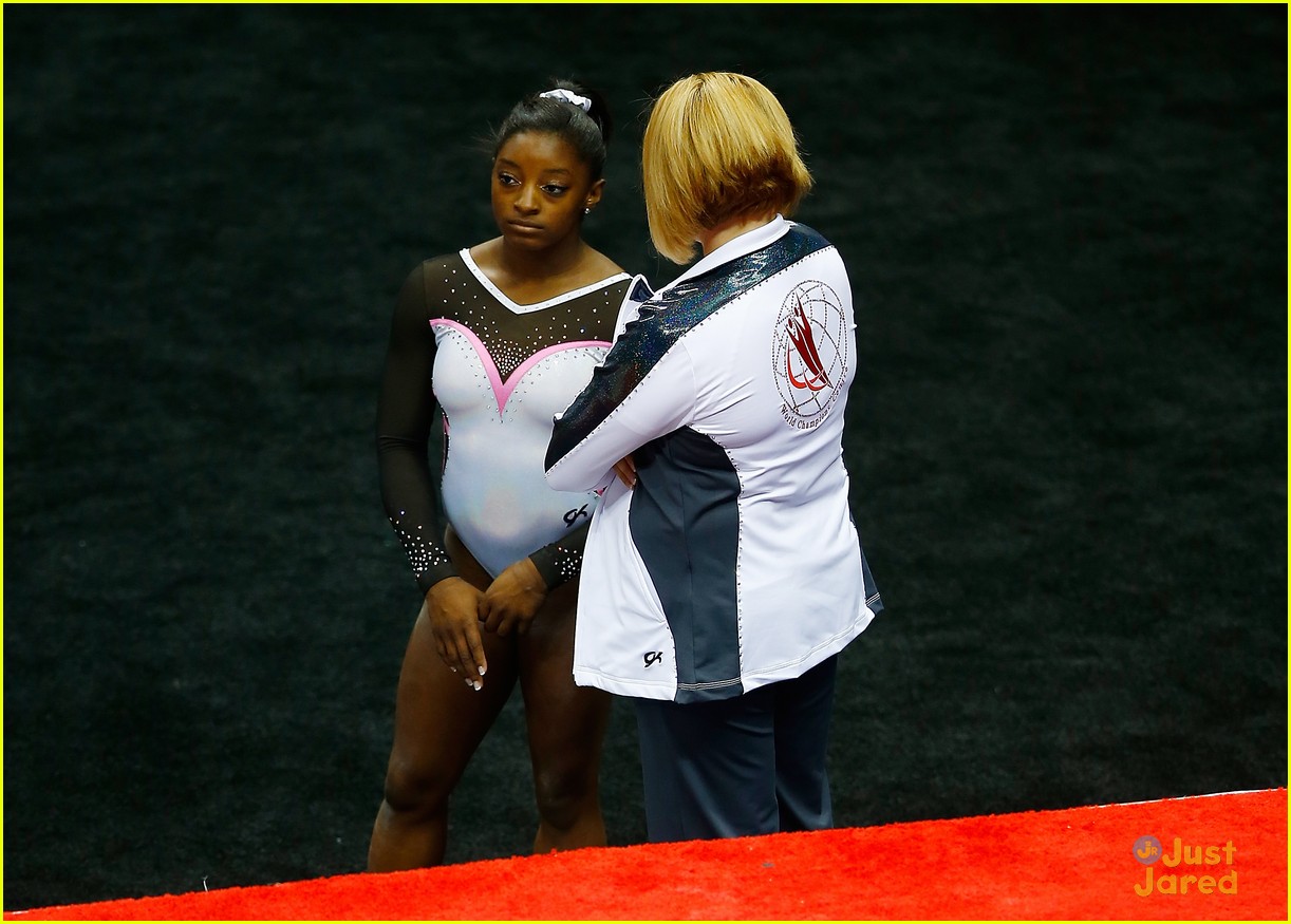 Simone Biles Splits From Longtime Trainer Aimee Boorman Photo 1017615